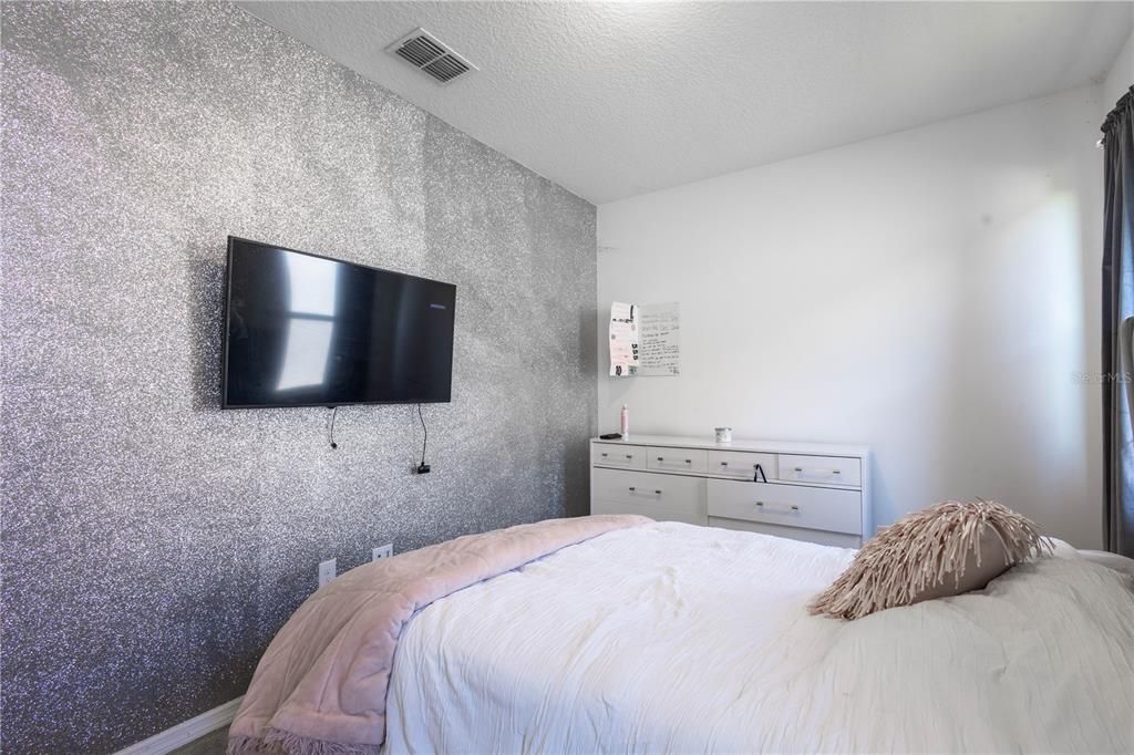 For Sale: $899,000 (5 beds, 4 baths, 4850 Square Feet)