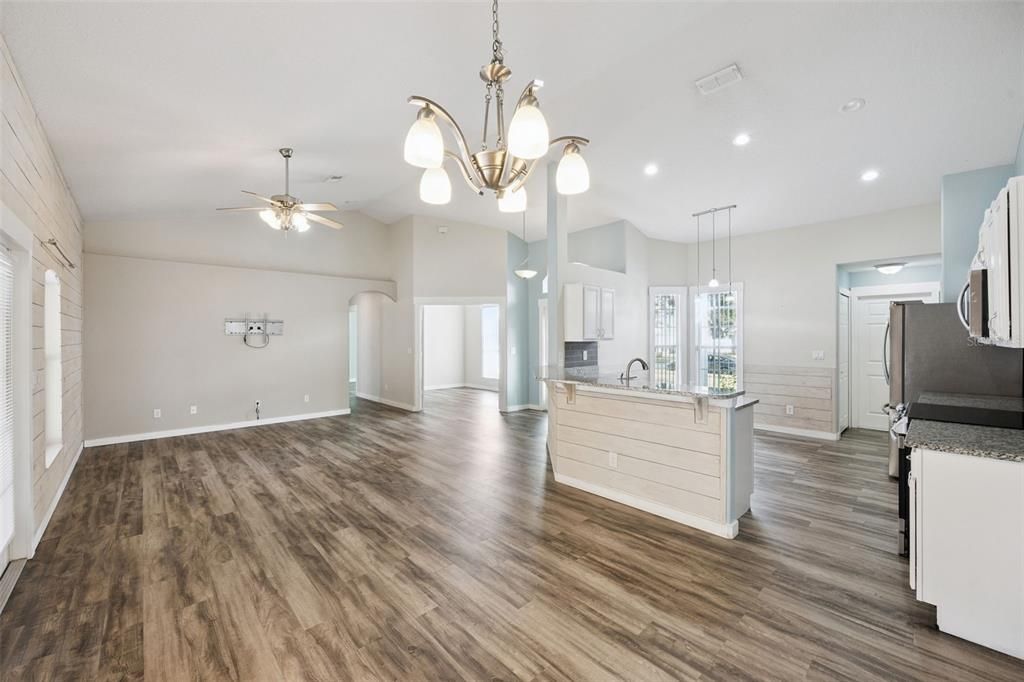 На продажу: $445,000 (3 спален, 2 ванн, 1680 Квадратных фут)