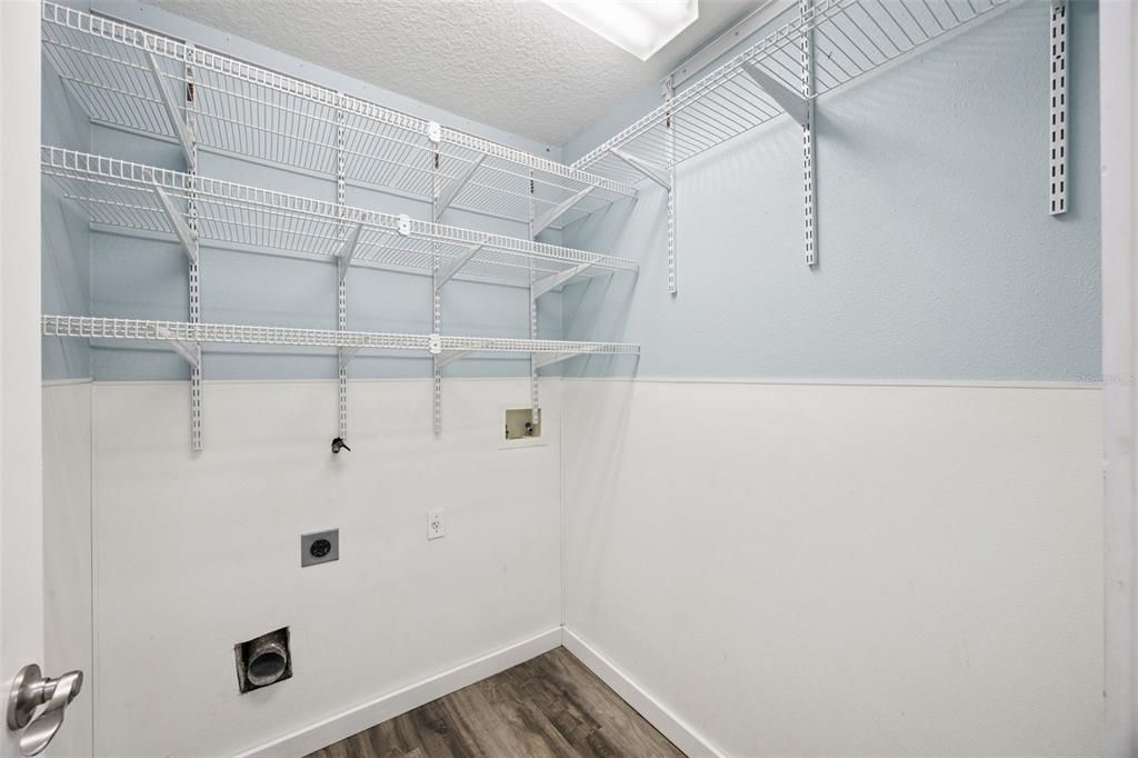 На продажу: $445,000 (3 спален, 2 ванн, 1680 Квадратных фут)