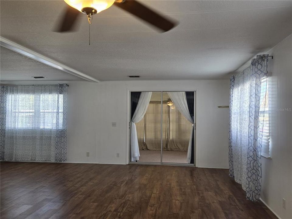 For Sale: $115,000 (2 beds, 2 baths, 1656 Square Feet)