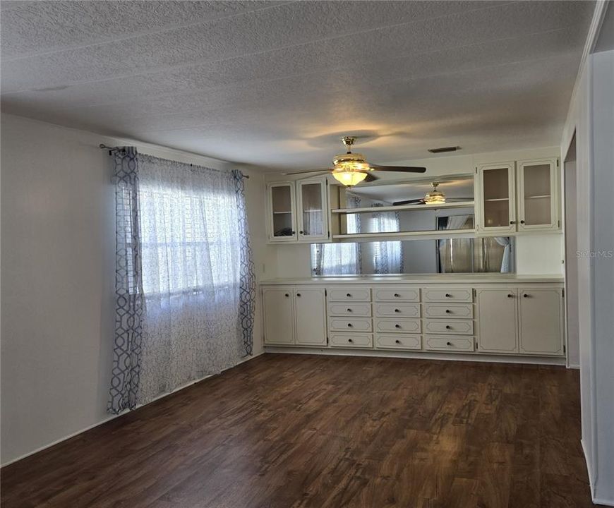 For Sale: $115,000 (2 beds, 2 baths, 1656 Square Feet)