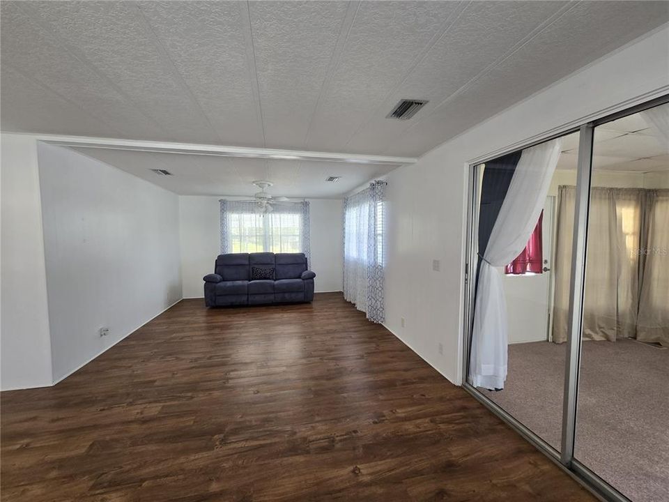 For Sale: $115,000 (2 beds, 2 baths, 1656 Square Feet)