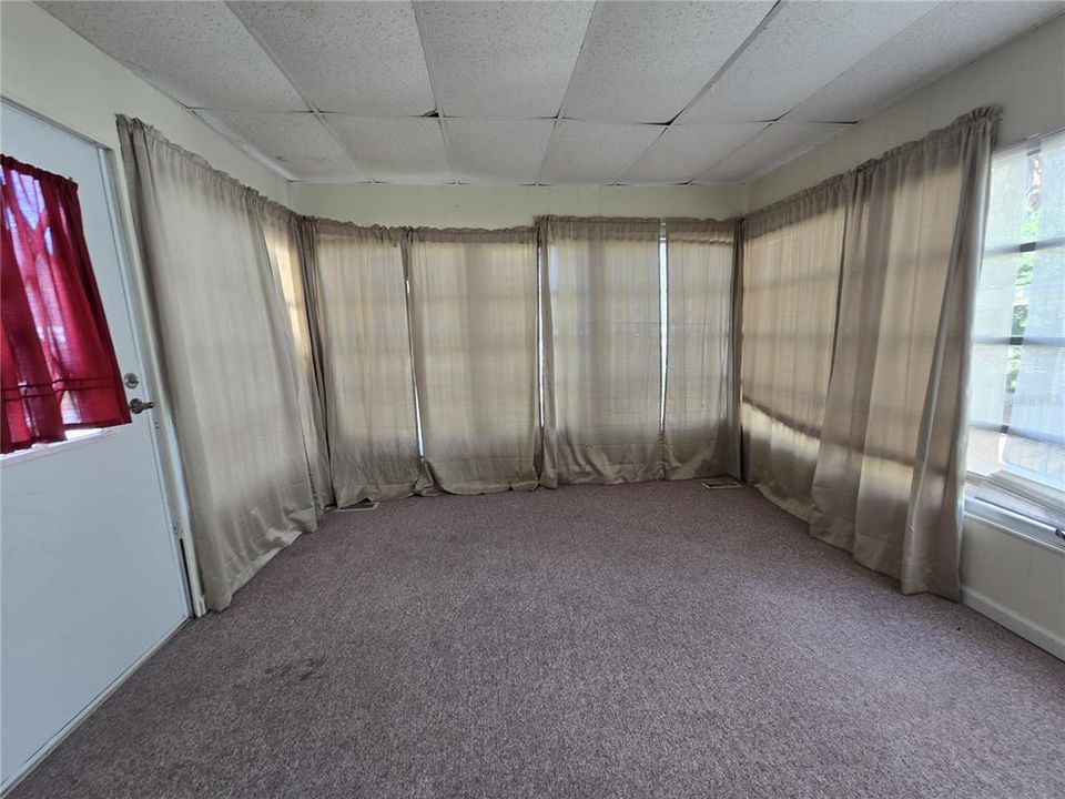 For Sale: $115,000 (2 beds, 2 baths, 1656 Square Feet)