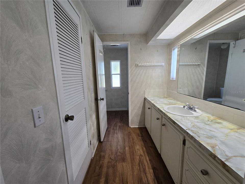 For Sale: $115,000 (2 beds, 2 baths, 1656 Square Feet)