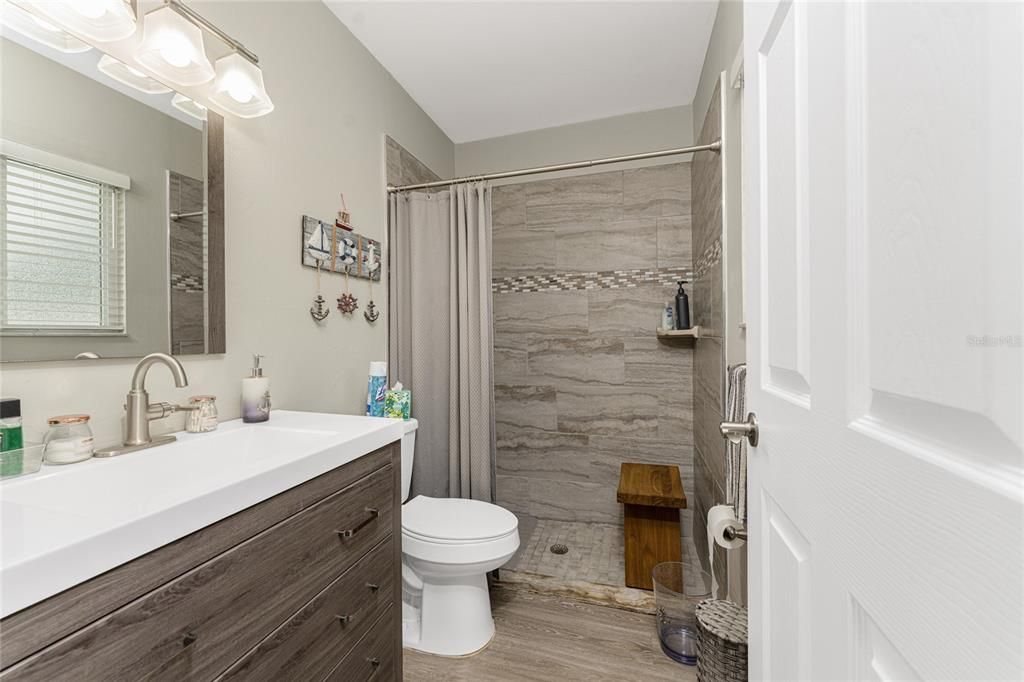 待售: $270,000 (3 贝兹, 2 浴室, 1204 平方英尺)