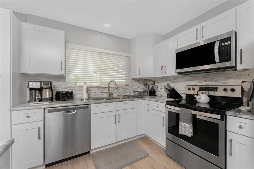 待售: $270,000 (3 贝兹, 2 浴室, 1204 平方英尺)