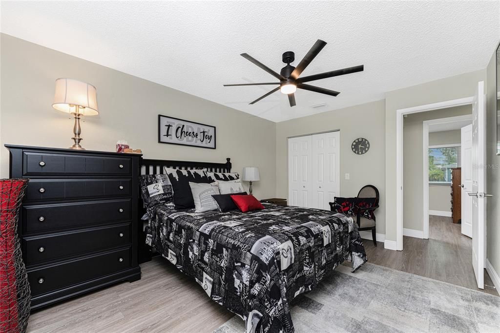 待售: $270,000 (3 贝兹, 2 浴室, 1204 平方英尺)