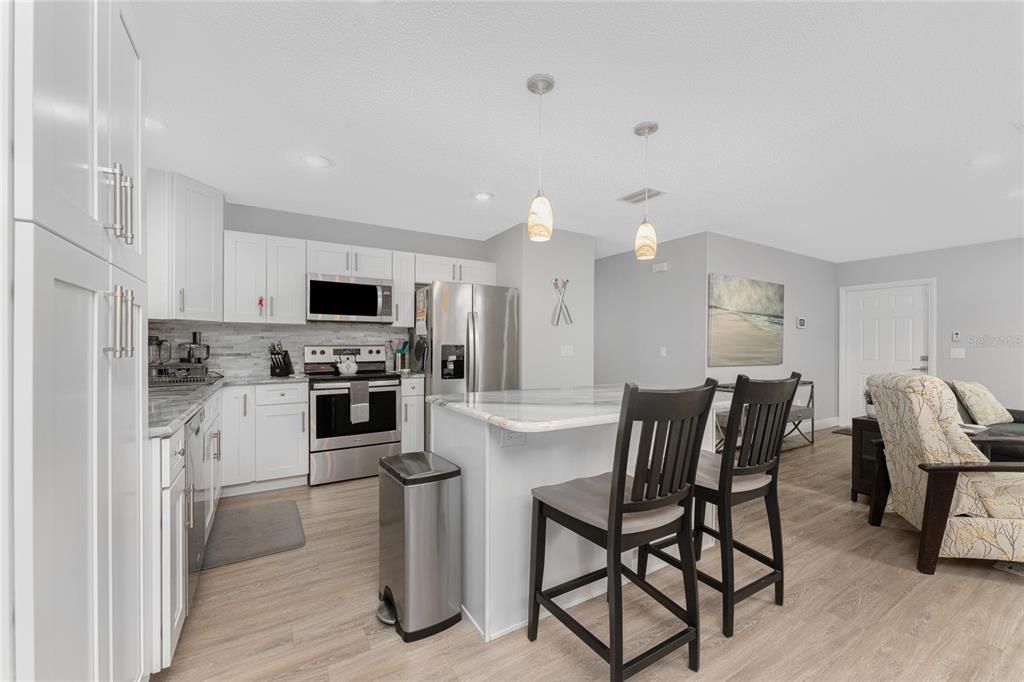 待售: $270,000 (3 贝兹, 2 浴室, 1204 平方英尺)