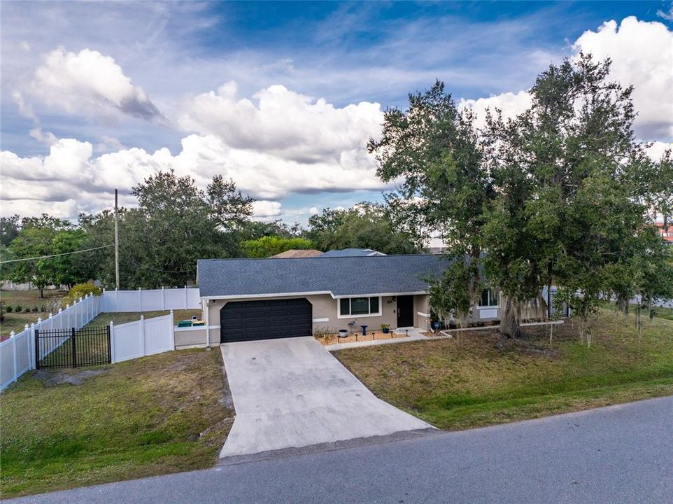 待售: $270,000 (3 贝兹, 2 浴室, 1204 平方英尺)