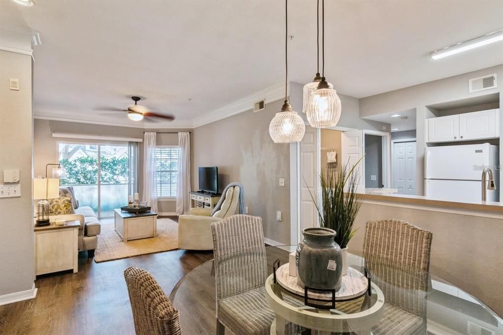 For Rent: $1,800 (2 beds, 1 baths, 1116 Square Feet)