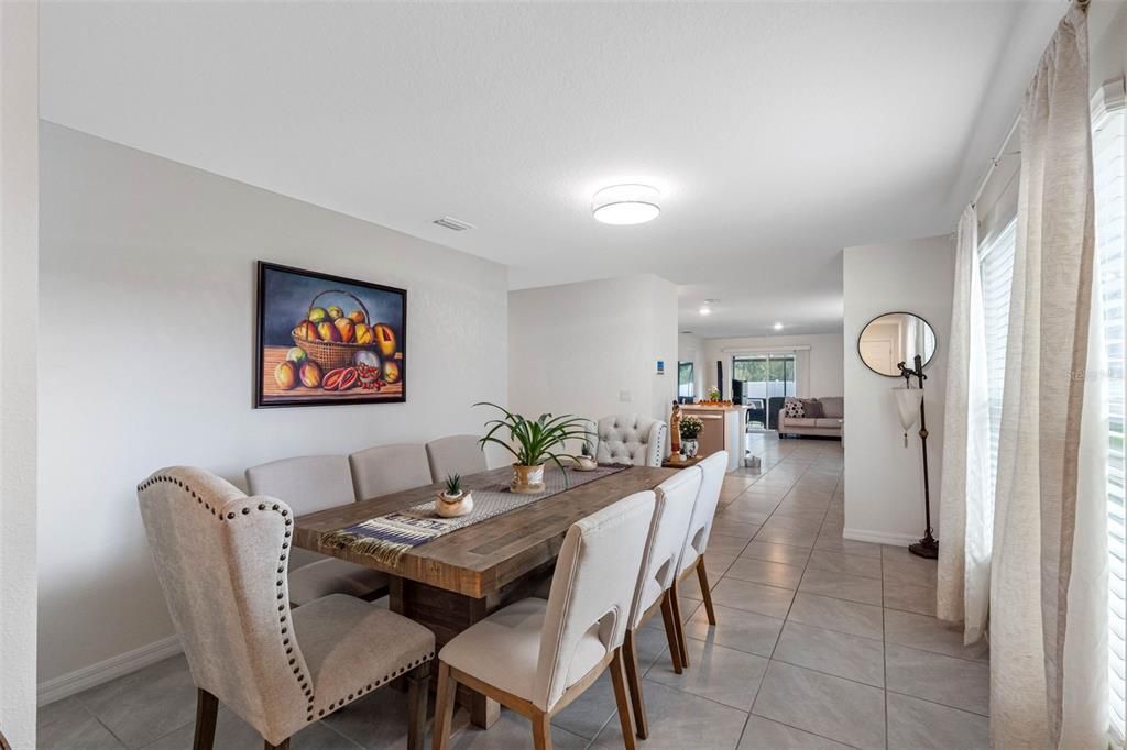 На продажу: $364,900 (3 спален, 2 ванн, 1566 Квадратных фут)