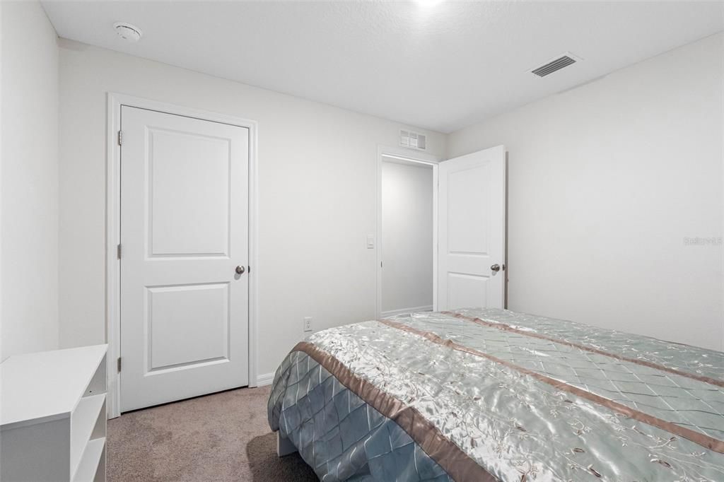 На продажу: $364,900 (3 спален, 2 ванн, 1566 Квадратных фут)