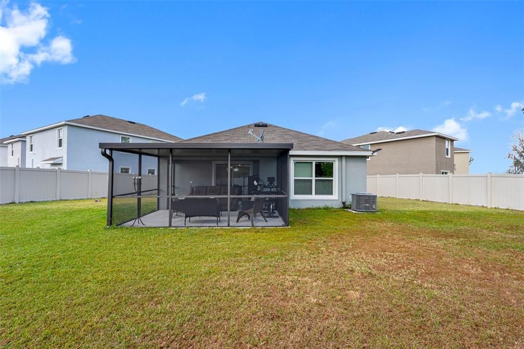 На продажу: $364,900 (3 спален, 2 ванн, 1566 Квадратных фут)