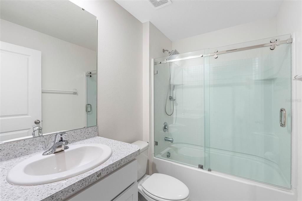 На продажу: $364,900 (3 спален, 2 ванн, 1566 Квадратных фут)