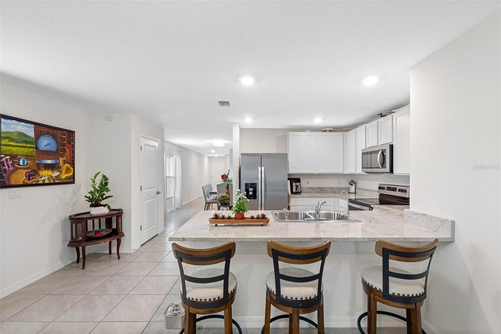 На продажу: $364,900 (3 спален, 2 ванн, 1566 Квадратных фут)