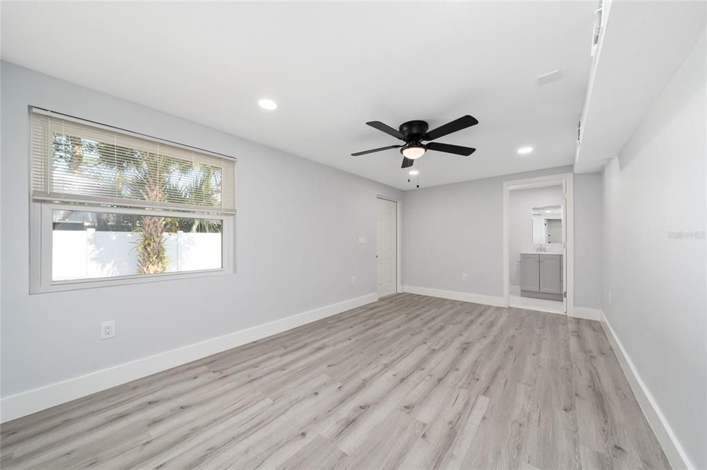 For Sale: $404,990 (3 beds, 2 baths, 1356 Square Feet)