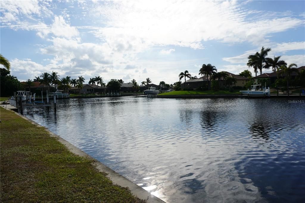 待售: $450,000 (0.29 acres)