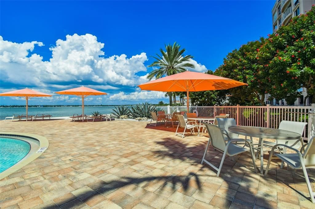 На продажу: $830,000 (2 спален, 2 ванн, 1516 Квадратных фут)