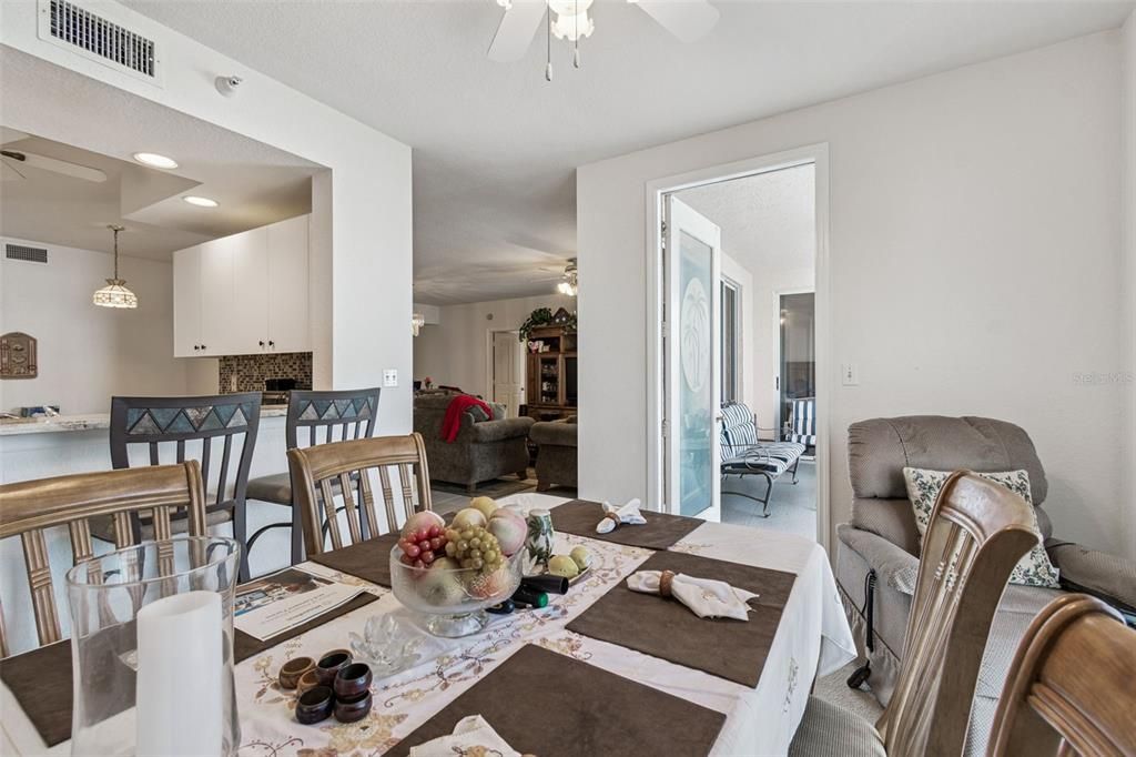 На продажу: $830,000 (2 спален, 2 ванн, 1516 Квадратных фут)