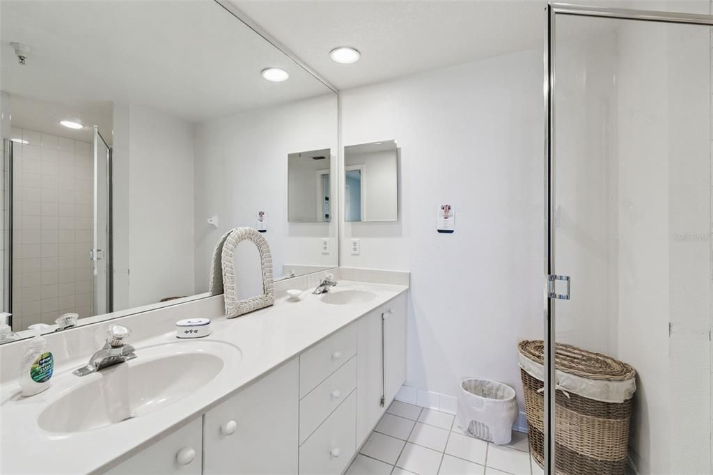 На продажу: $830,000 (2 спален, 2 ванн, 1516 Квадратных фут)