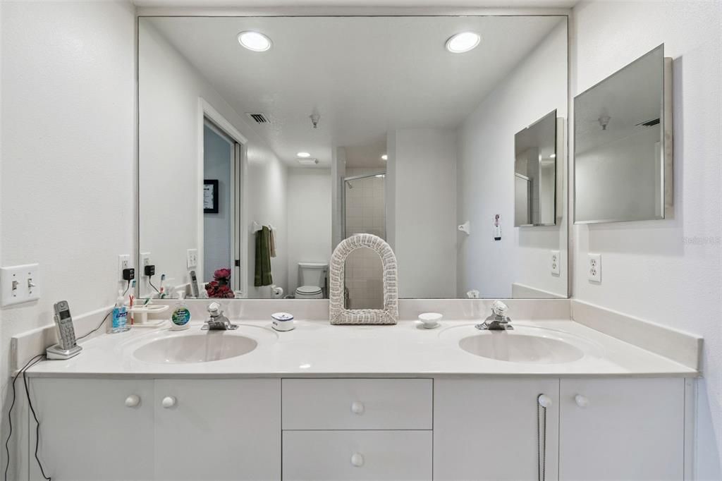 На продажу: $830,000 (2 спален, 2 ванн, 1516 Квадратных фут)