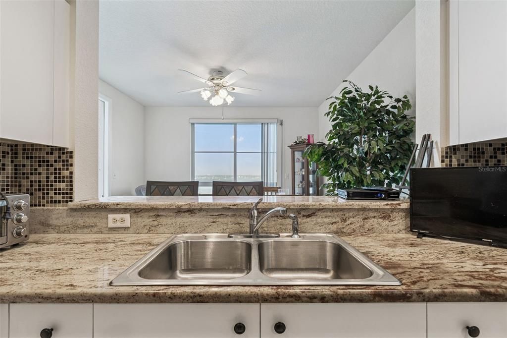 На продажу: $830,000 (2 спален, 2 ванн, 1516 Квадратных фут)