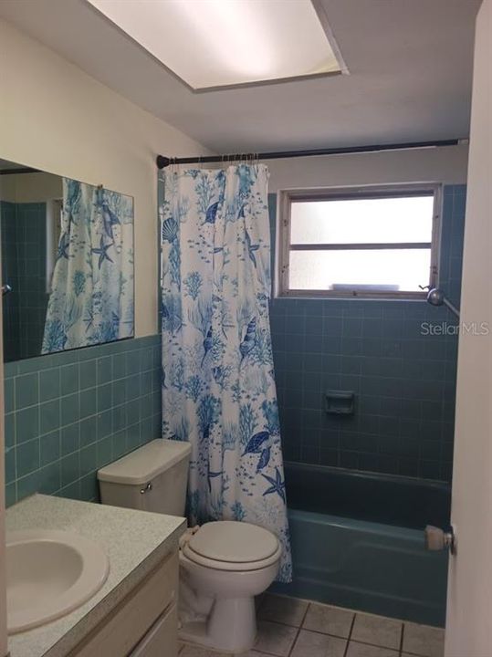 For Rent: $1,550 (2 beds, 1 baths, 912 Square Feet)