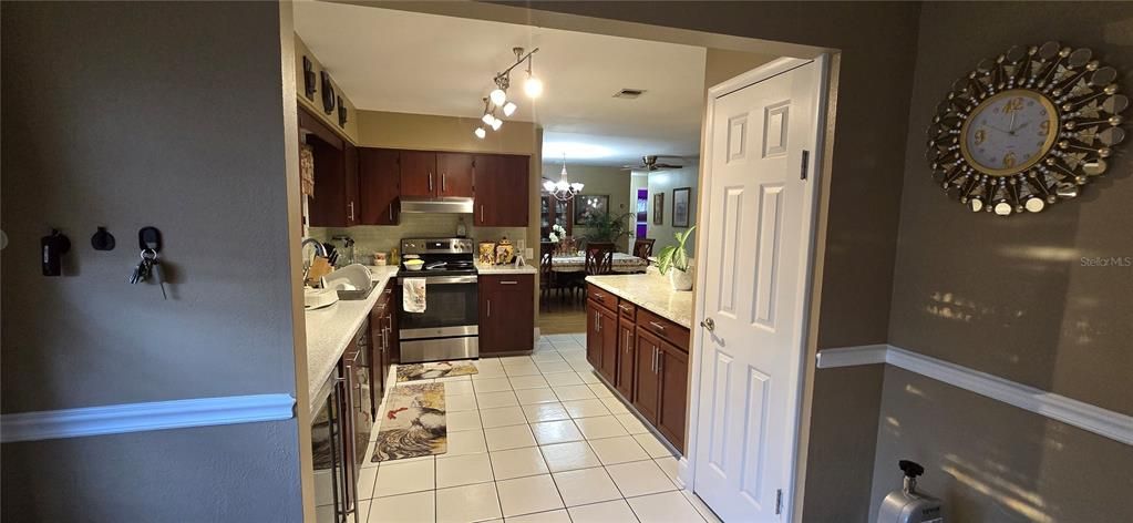 En Renta: $2,450 (3 camas, 2 baños, 1729 Pies cuadrados)