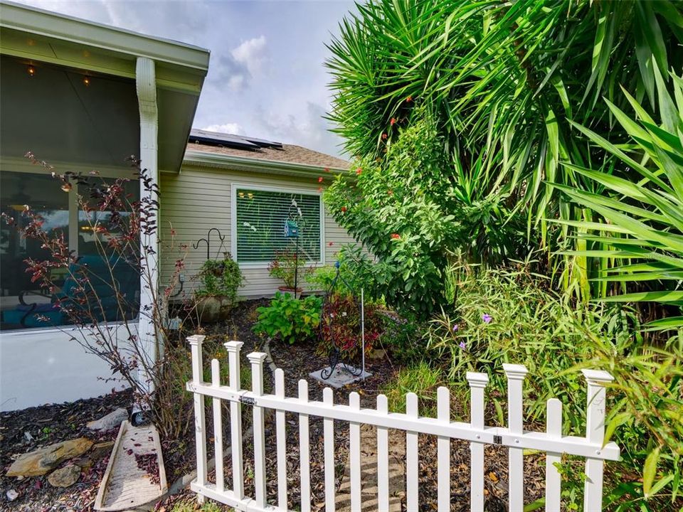 For Sale: $425,000 (3 beds, 2 baths, 2155 Square Feet)