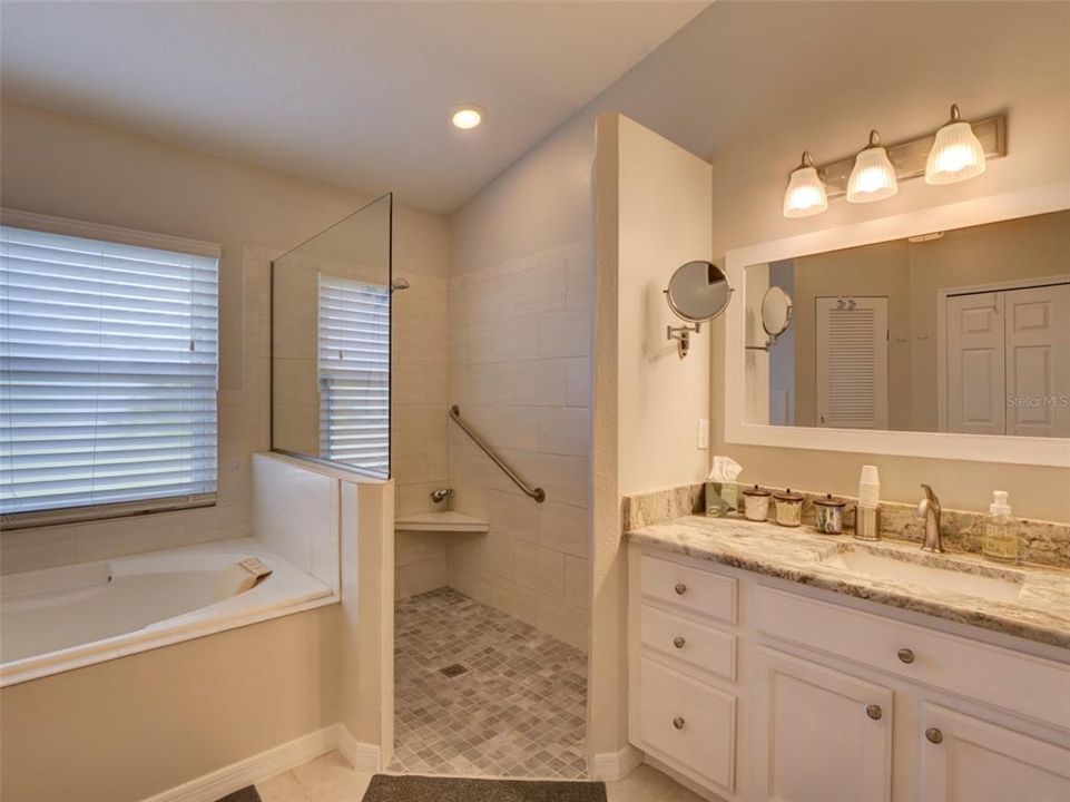 For Sale: $425,000 (3 beds, 2 baths, 2155 Square Feet)