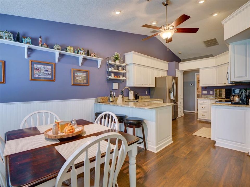 For Sale: $425,000 (3 beds, 2 baths, 2155 Square Feet)