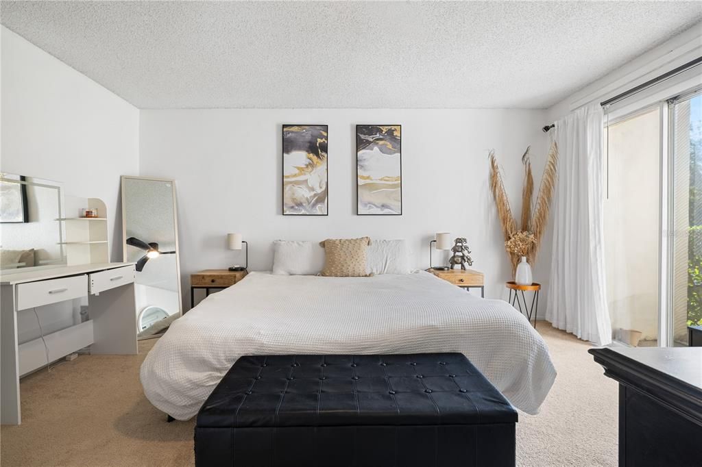 For Sale: $179,900 (2 beds, 2 baths, 1252 Square Feet)