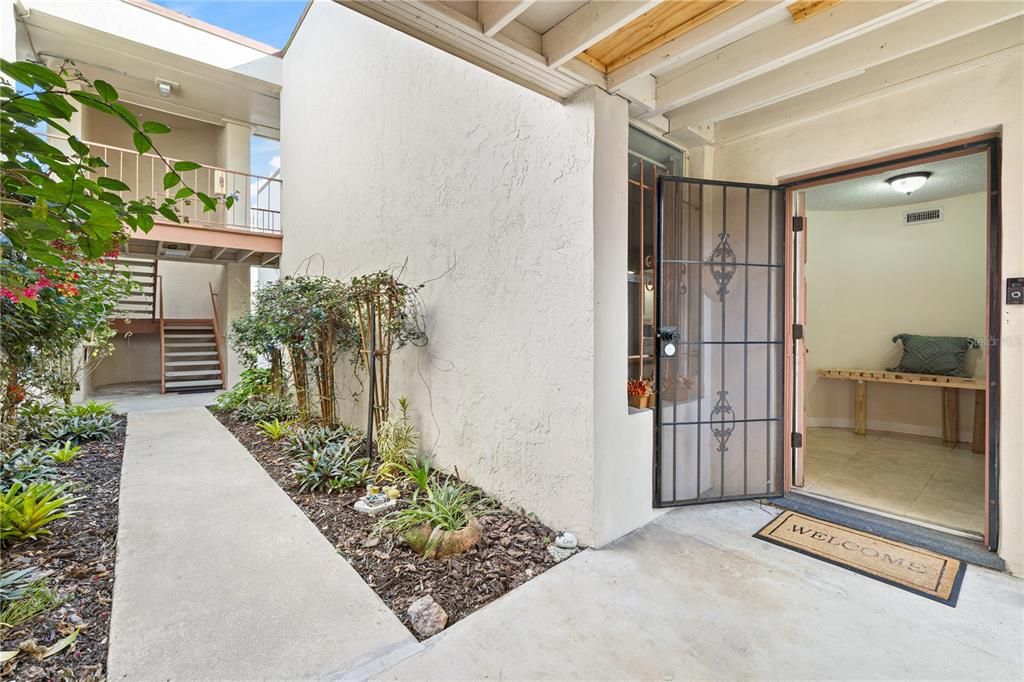 For Sale: $179,900 (2 beds, 2 baths, 1252 Square Feet)