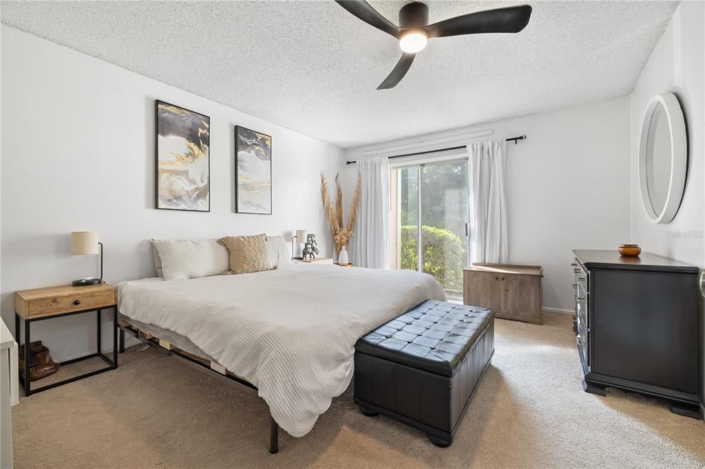 For Sale: $179,900 (2 beds, 2 baths, 1252 Square Feet)