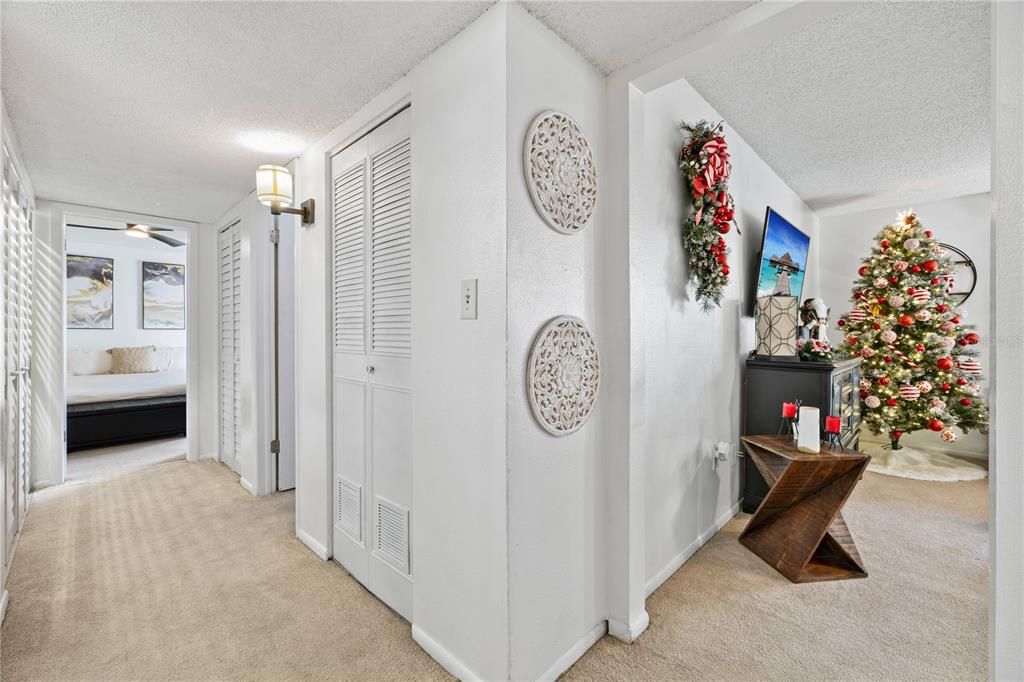 For Sale: $179,900 (2 beds, 2 baths, 1252 Square Feet)