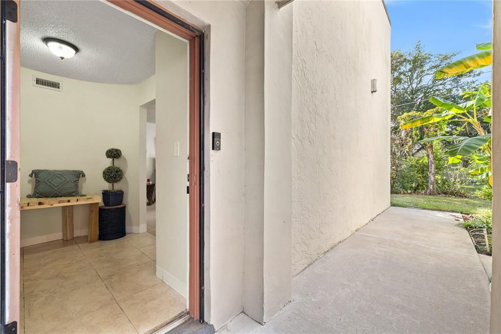 For Sale: $179,900 (2 beds, 2 baths, 1252 Square Feet)