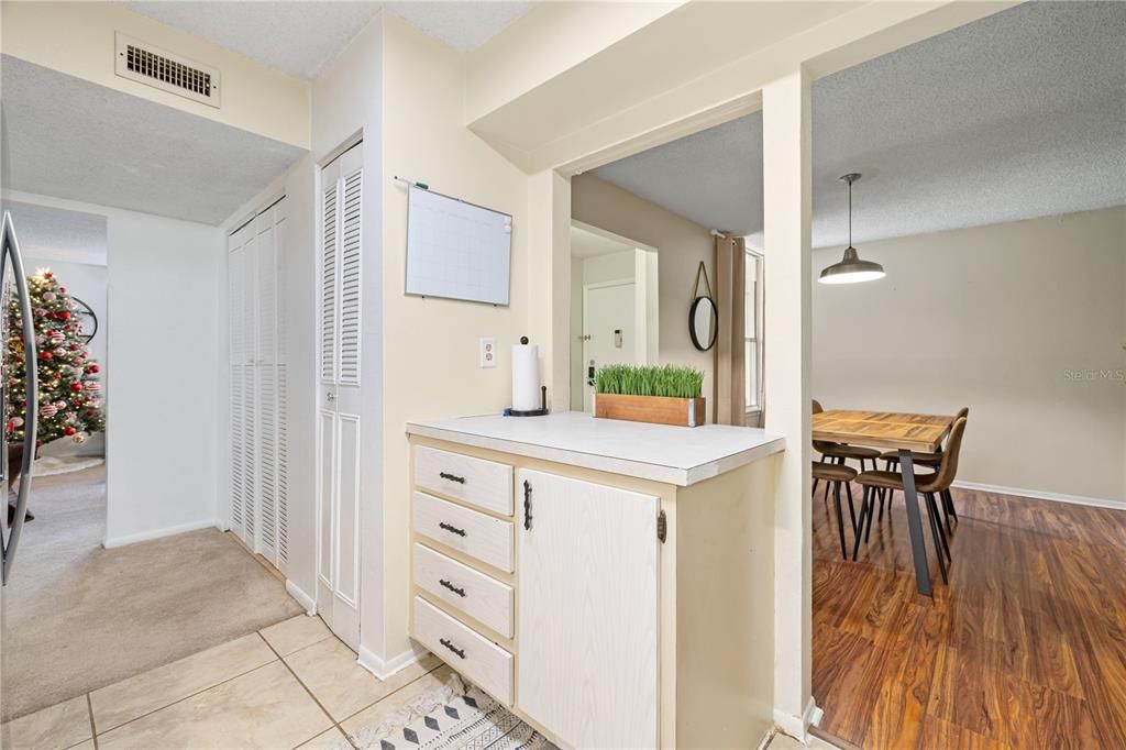 For Sale: $179,900 (2 beds, 2 baths, 1252 Square Feet)