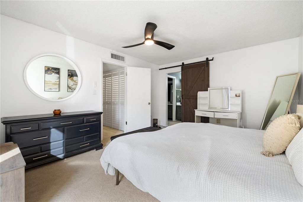 For Sale: $179,900 (2 beds, 2 baths, 1252 Square Feet)