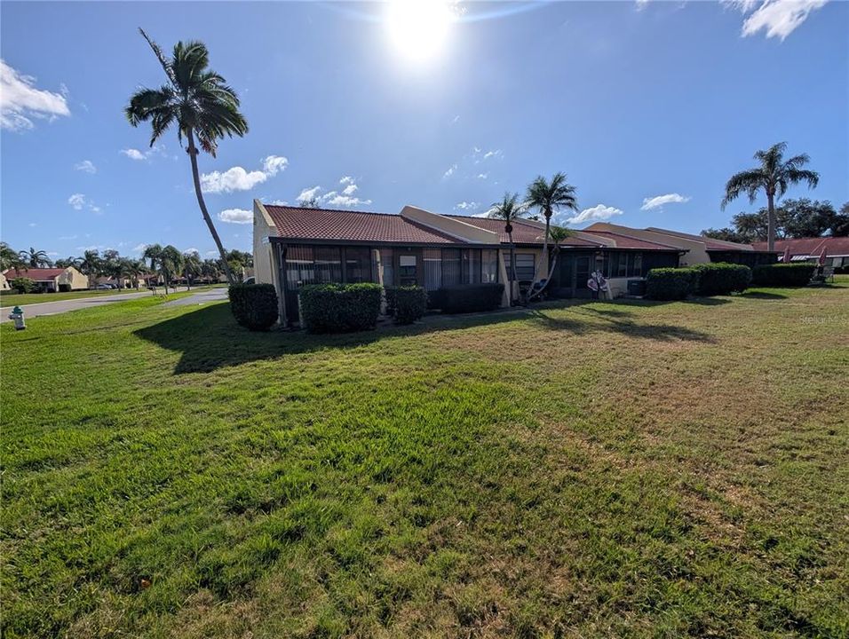 For Sale: $195,000 (2 beds, 2 baths, 1210 Square Feet)