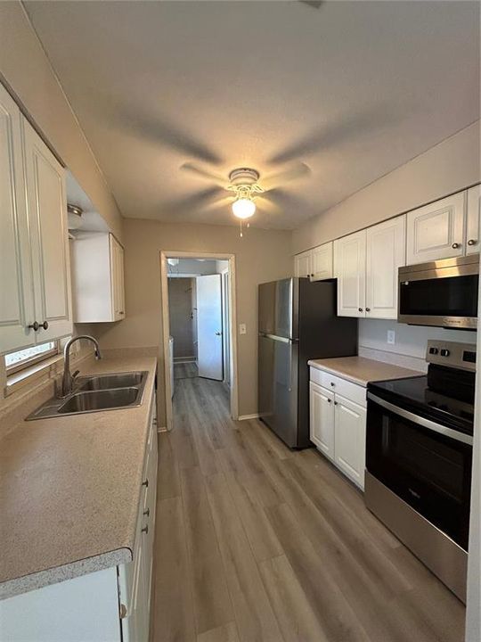 En Venta: $229,000 (2 camas, 2 baños, 1098 Pies cuadrados)