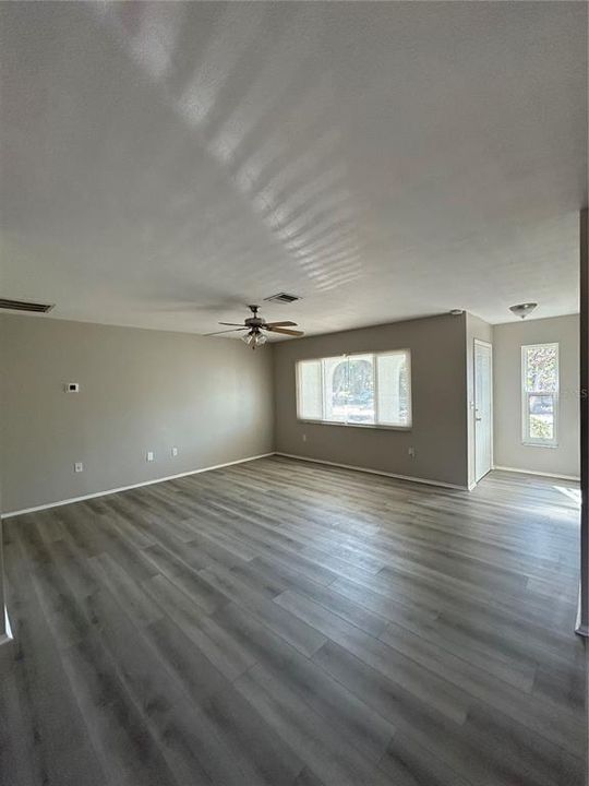 En Venta: $229,000 (2 camas, 2 baños, 1098 Pies cuadrados)