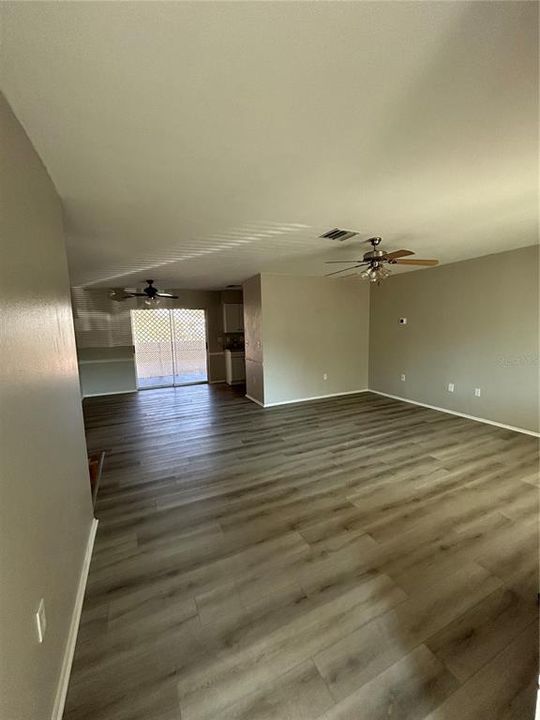 En Venta: $229,000 (2 camas, 2 baños, 1098 Pies cuadrados)