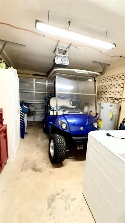 For Sale: $329,000 (2 beds, 1 baths, 988 Square Feet)