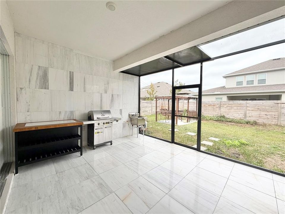 出租: $4,500 (5 贝兹, 3 浴室, 3628 平方英尺)