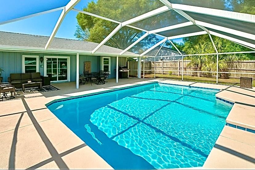 En Venta: $268,000 (3 camas, 2 baños, 933 Pies cuadrados)