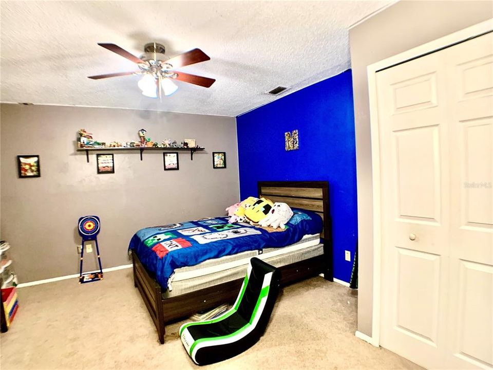 En Venta: $268,000 (3 camas, 2 baños, 933 Pies cuadrados)