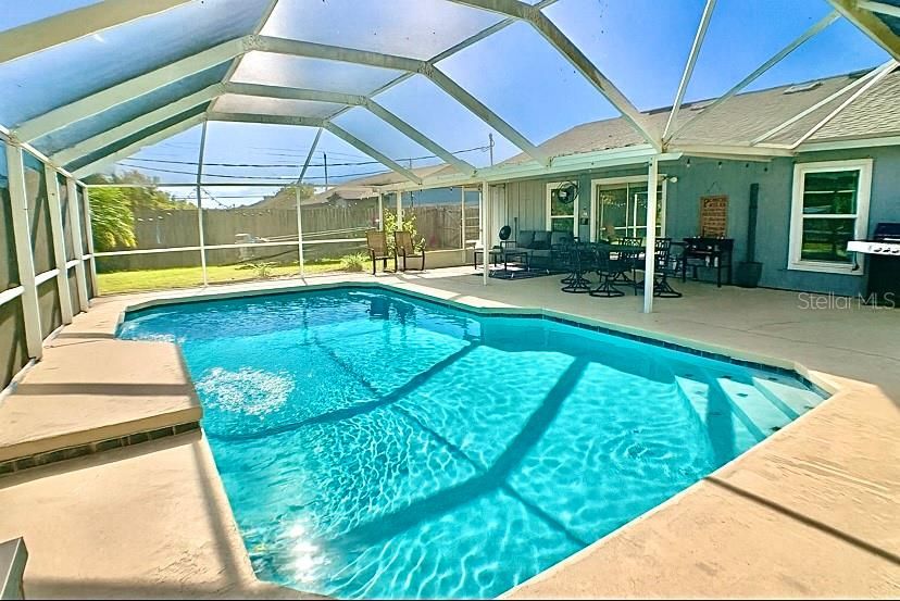 En Venta: $268,000 (3 camas, 2 baños, 933 Pies cuadrados)