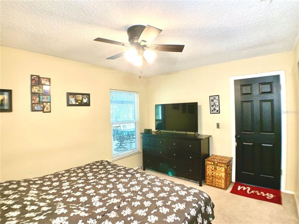 En Venta: $268,000 (3 camas, 2 baños, 933 Pies cuadrados)