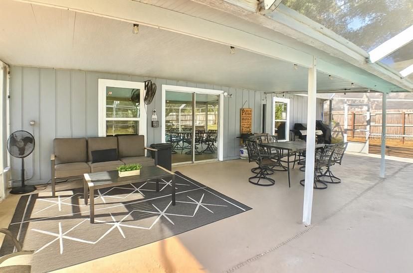 En Venta: $268,000 (3 camas, 2 baños, 933 Pies cuadrados)