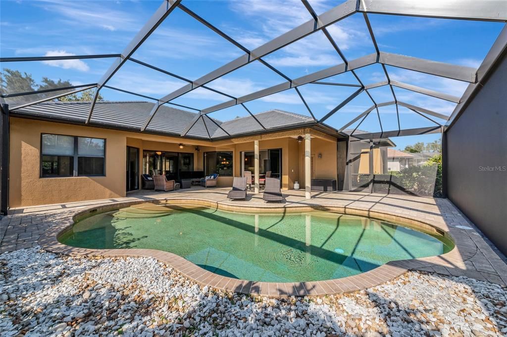 For Sale: $885,000 (4 beds, 3 baths, 2734 Square Feet)